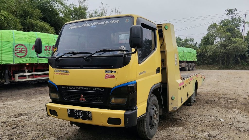 layanan towing mobil